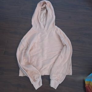 Salmon colored hoodie
L -10-12 girls
Never worn